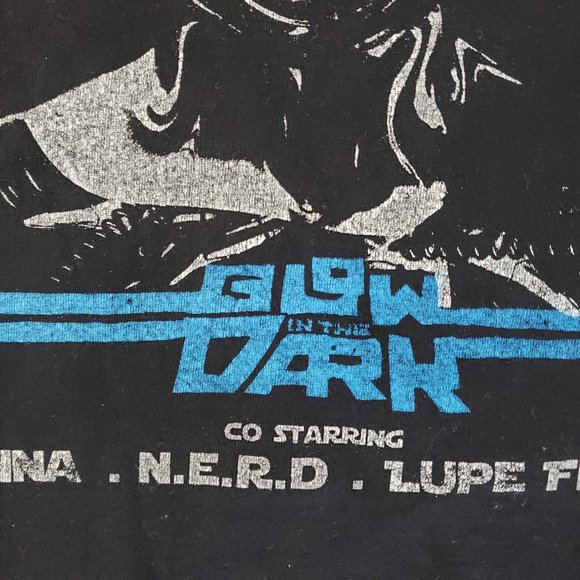 Kanye west glow in the dark tour  small size unisex 2008 rihanna nerd - Picture 3 of 7